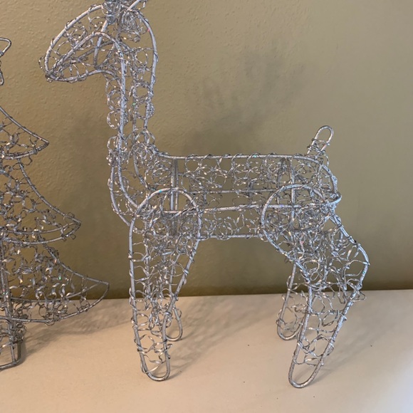 Wire Metal Mesh Reindeer & Christmas Tree - Picture 14 of 16